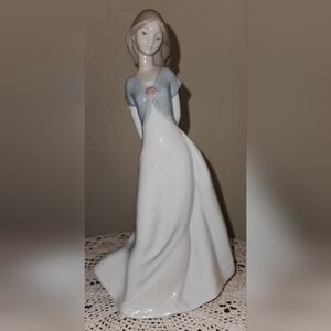 Lladro Nao "Truly in Love"